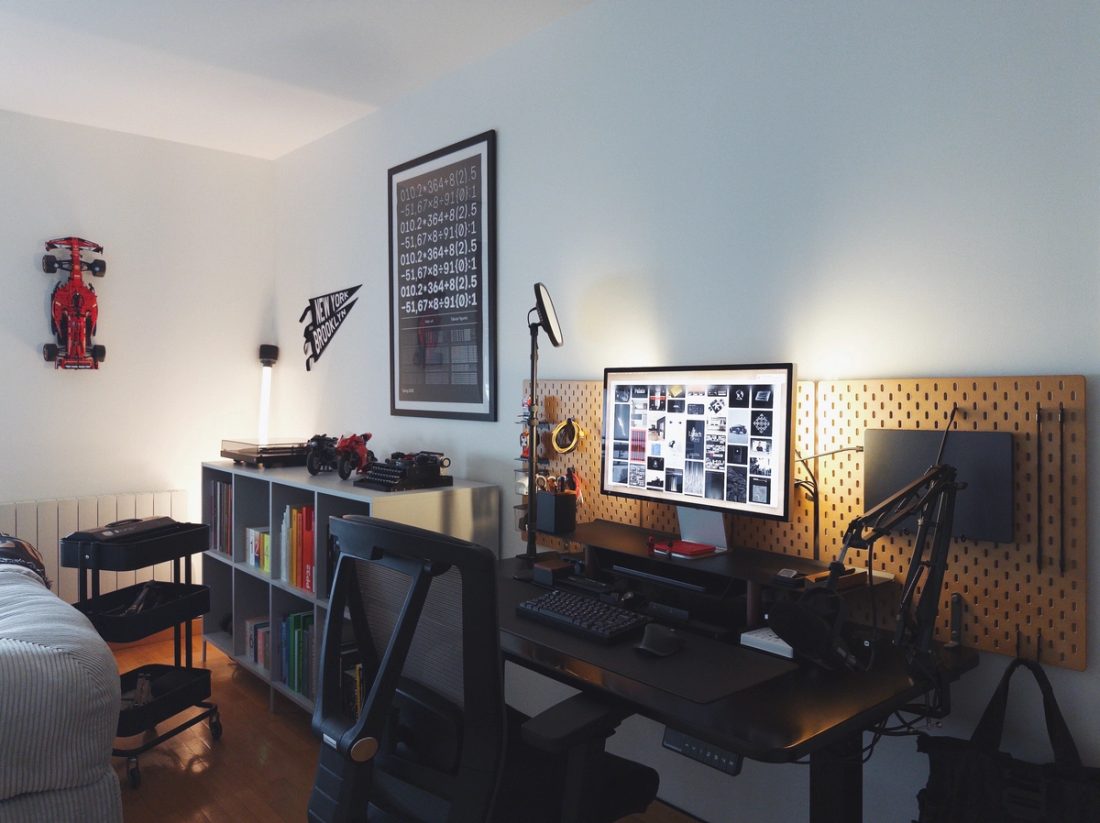 Yann-Edern Gillet&rsquo;s desk